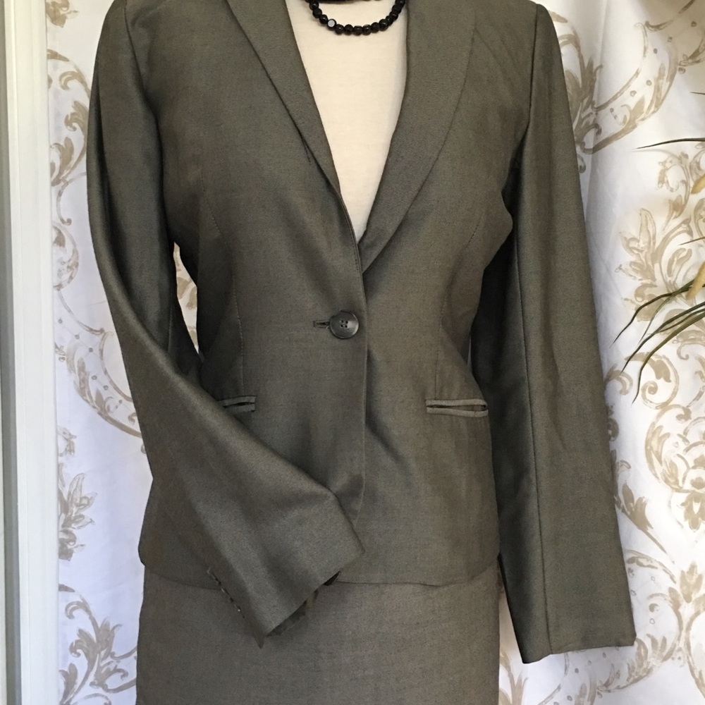 Ann Taylor Executive Suit